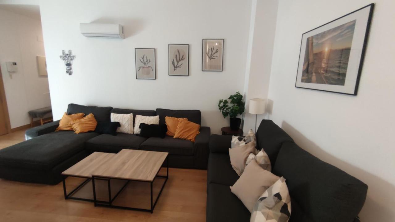 Unique Apartment In Malaga City Center With Pool المظهر الخارجي الصورة