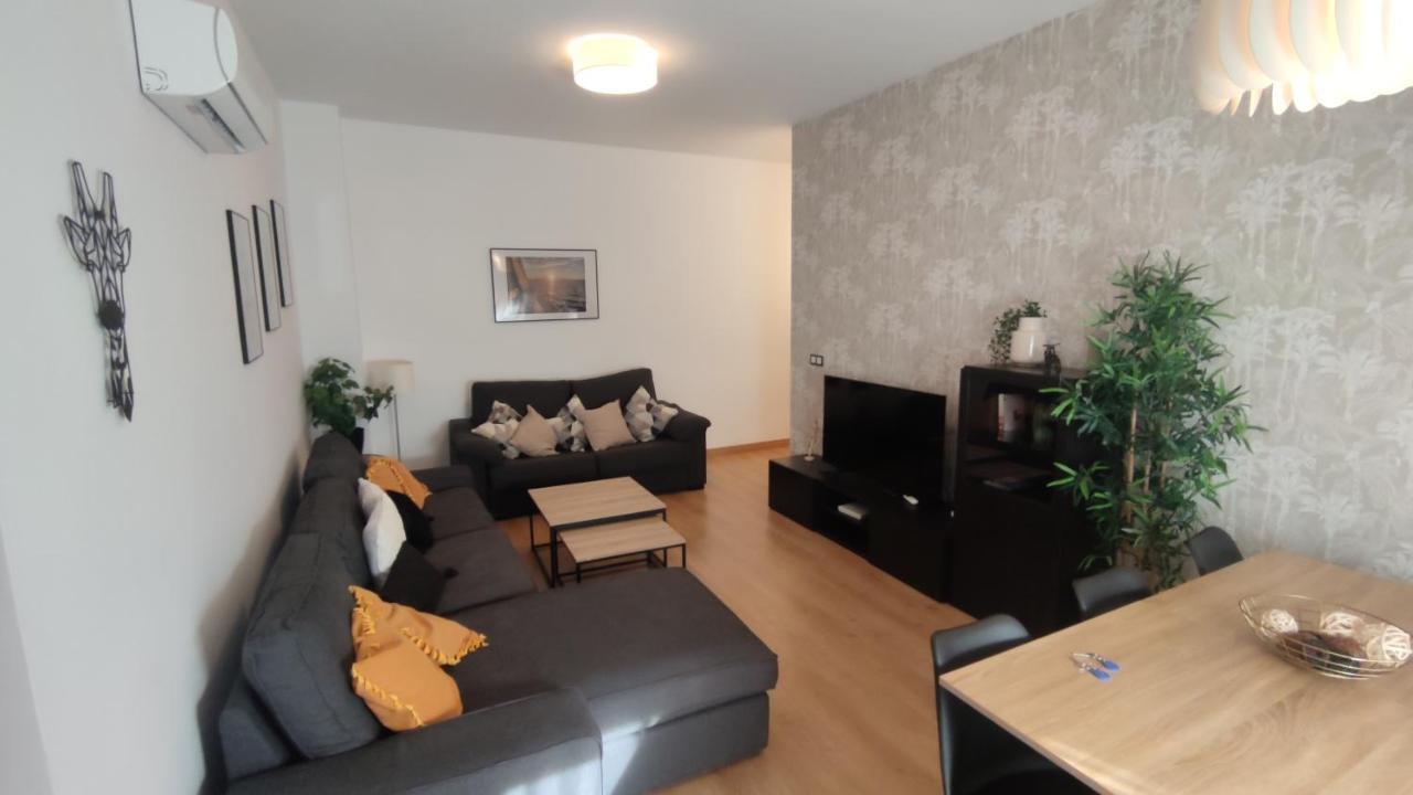 Unique Apartment In Malaga City Center With Pool المظهر الخارجي الصورة