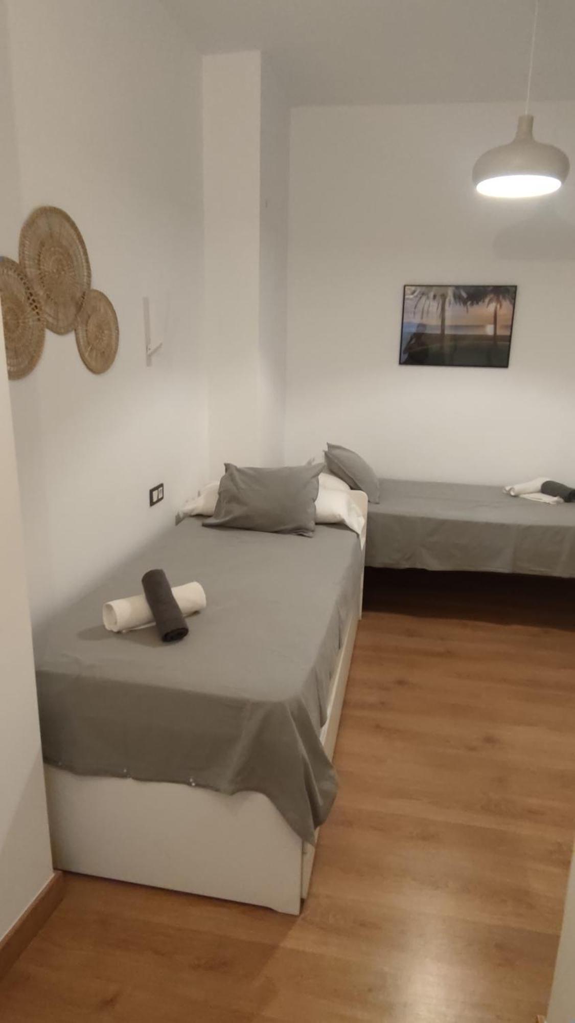 Unique Apartment In Malaga City Center With Pool المظهر الخارجي الصورة