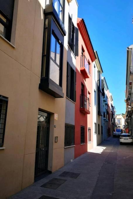 Unique Apartment In Malaga City Center With Pool المظهر الخارجي الصورة