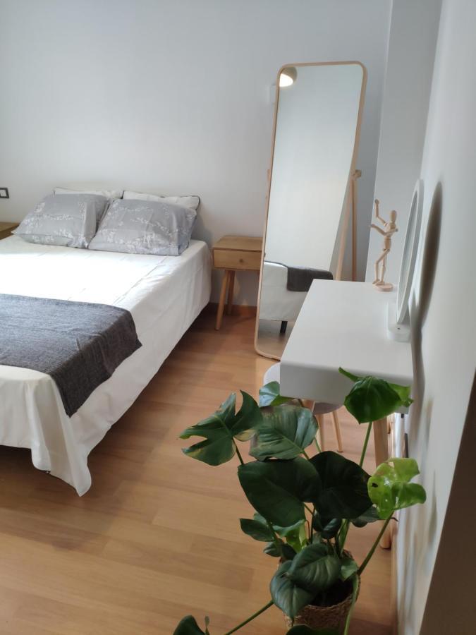 Unique Apartment In Malaga City Center With Pool المظهر الخارجي الصورة